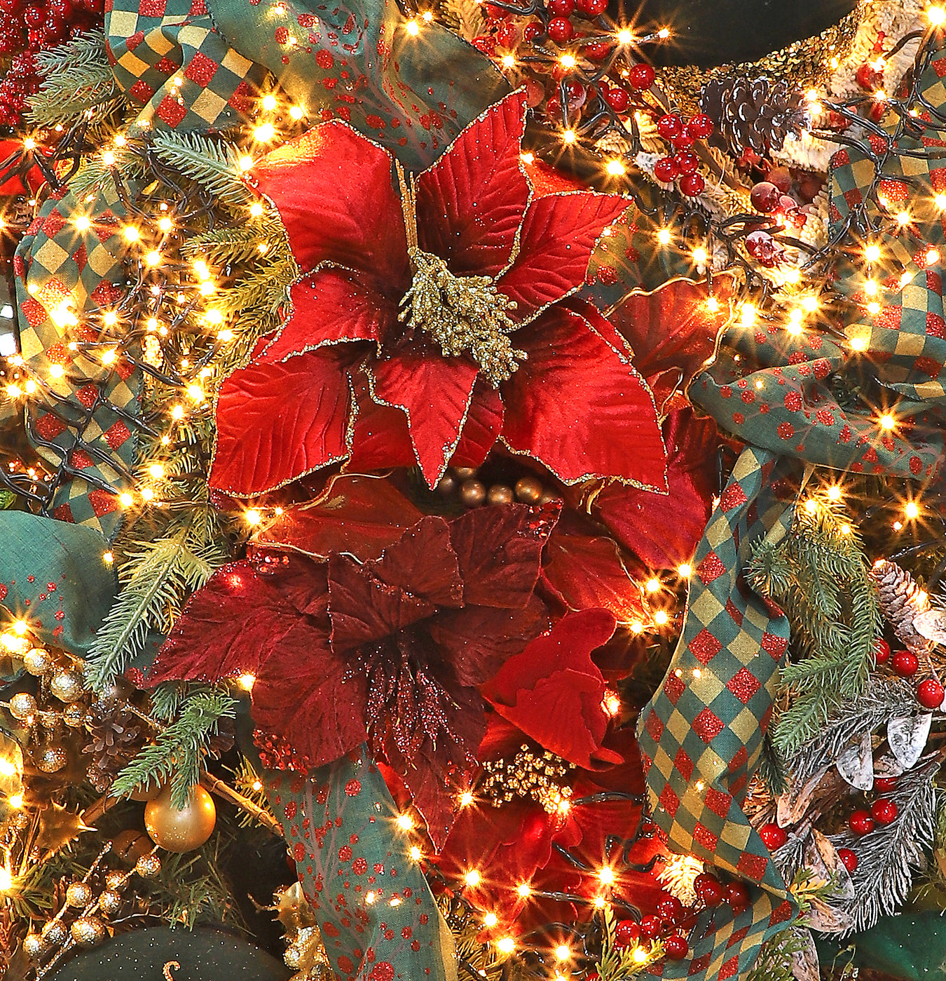 Flores y Follaje de Navidad
