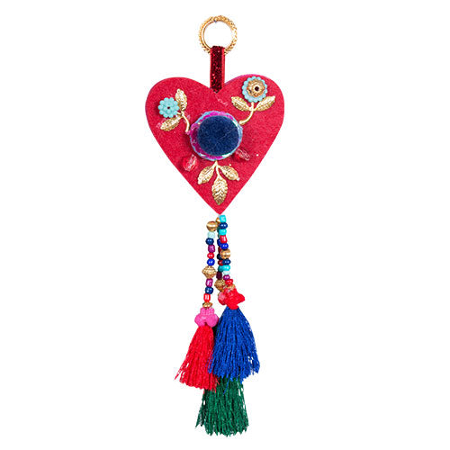 DLS301 Ornamento Corazón C/borlas 20 cm .