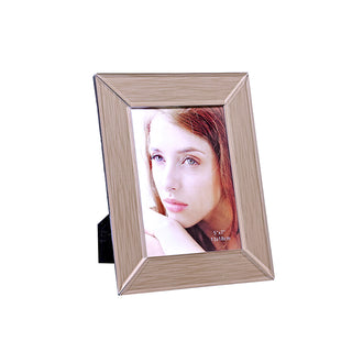HM2449CHM Portarretrato Corteza Champaña 8X10" 28cm(L) x 33cm(A)