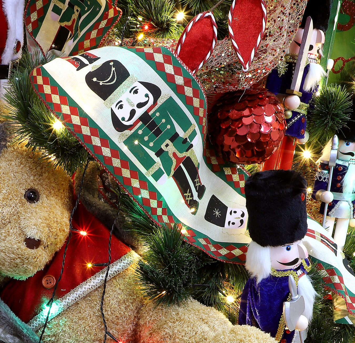 Mallas y Listones de Navidad