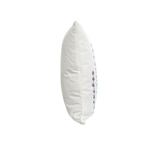 KC240150B Cojín Blanco Bordado Lavanda 50x50 cm.