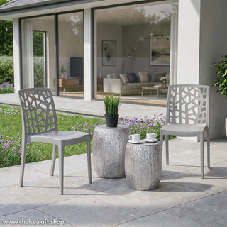 LW188GC  Silla Gaudi Gris Claro estibable de plástico resistente al sol PP-UV 43x53x82cm.
