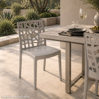 LW188GC  Silla Gaudi Gris Claro estibable de plástico resistente al sol PP-UV 43x53x82cm.