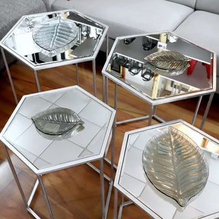 FT035P-1 Mesa Lateral Hexagonal Plata Chica 43cm(L) x37.5cm.(P) x54cm.(A)