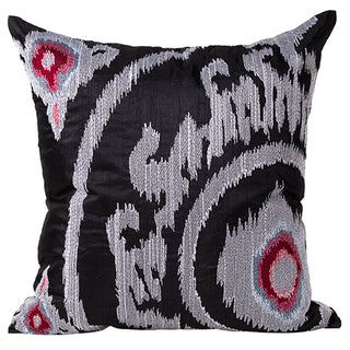 MT046 Cojín Ikat Negro 50x50 cm.. Relleno plumas